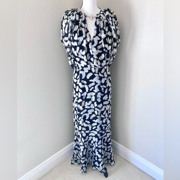 NWT Eloquii Chiffon Ruched Maxi Dress Size 18 - Picture 5 of 11